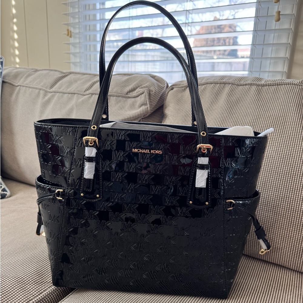 Michael Kors Voyager Bag - NEW